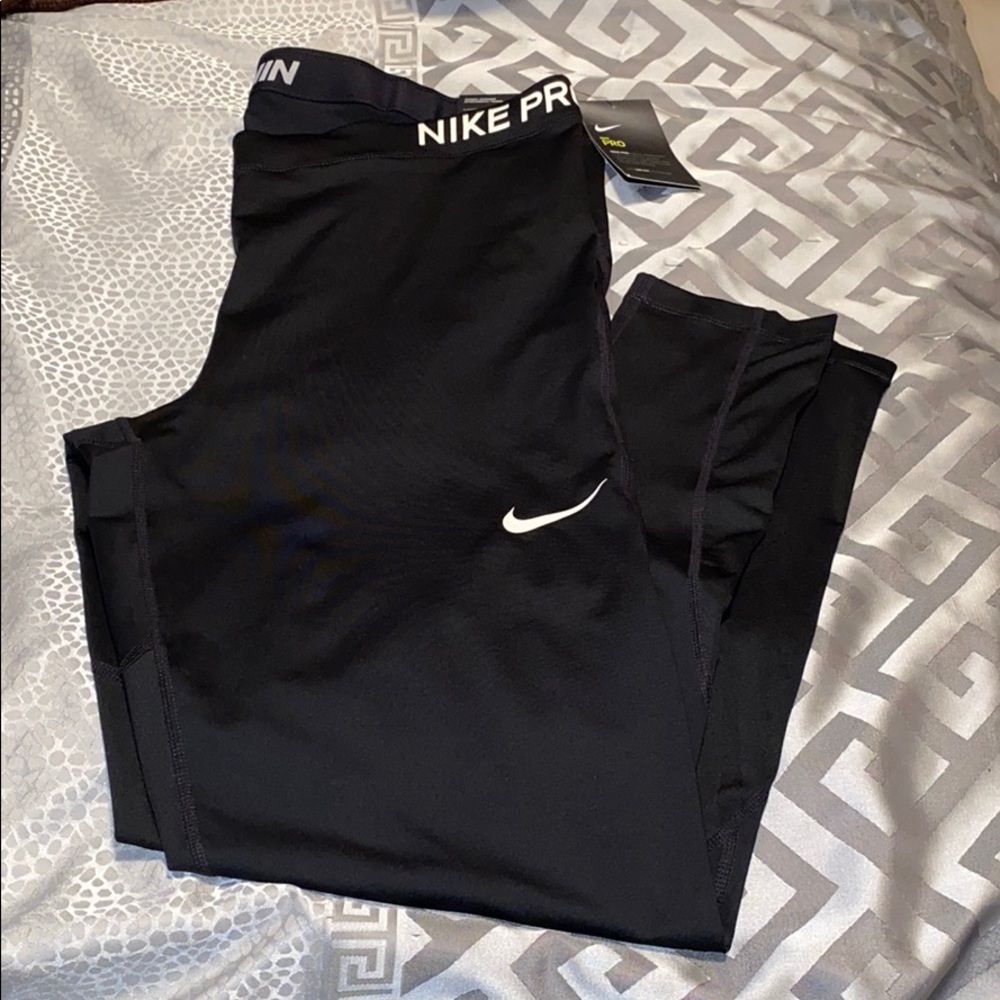 NWT Plus Size Nike Pro Dri-Fit training leggings